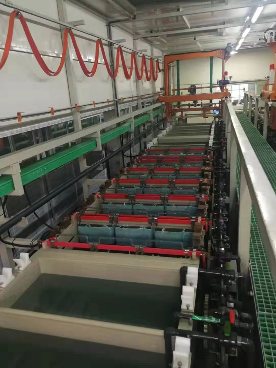 滾掛鍍生產(chǎn)線（二）